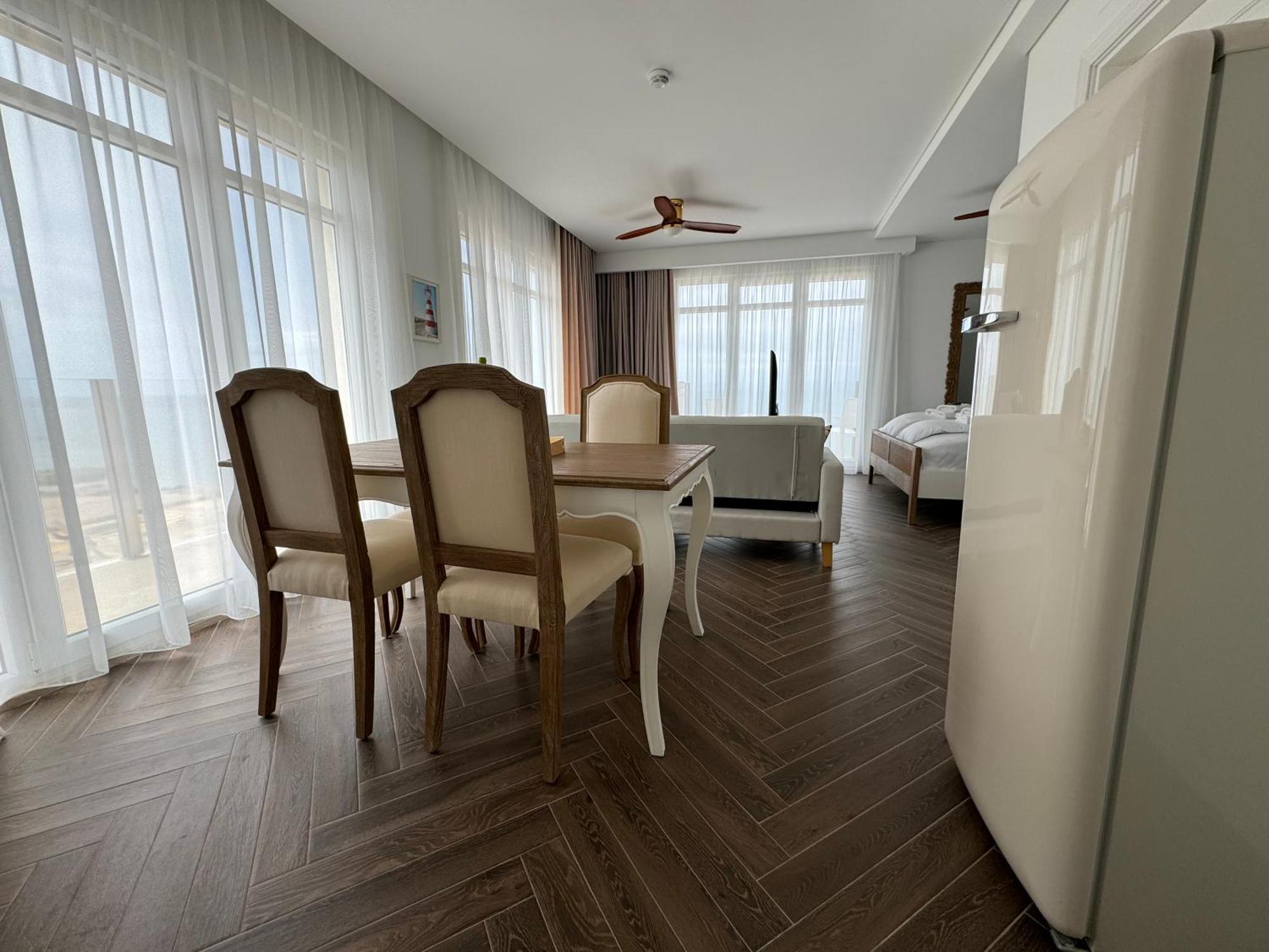 Ocean View Apartments Lourinhã Buitenkant foto
