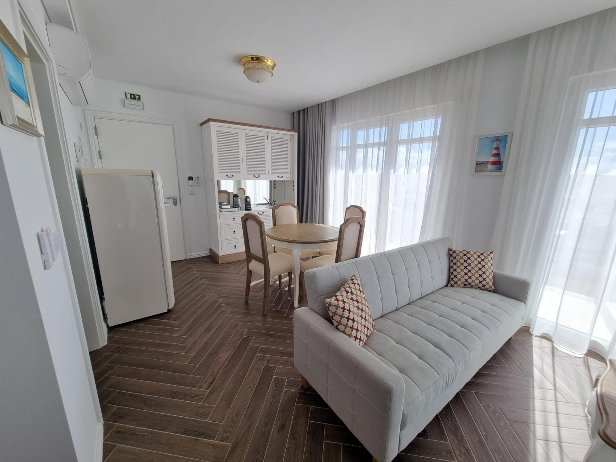 Ocean View Apartments Lourinhã Buitenkant foto